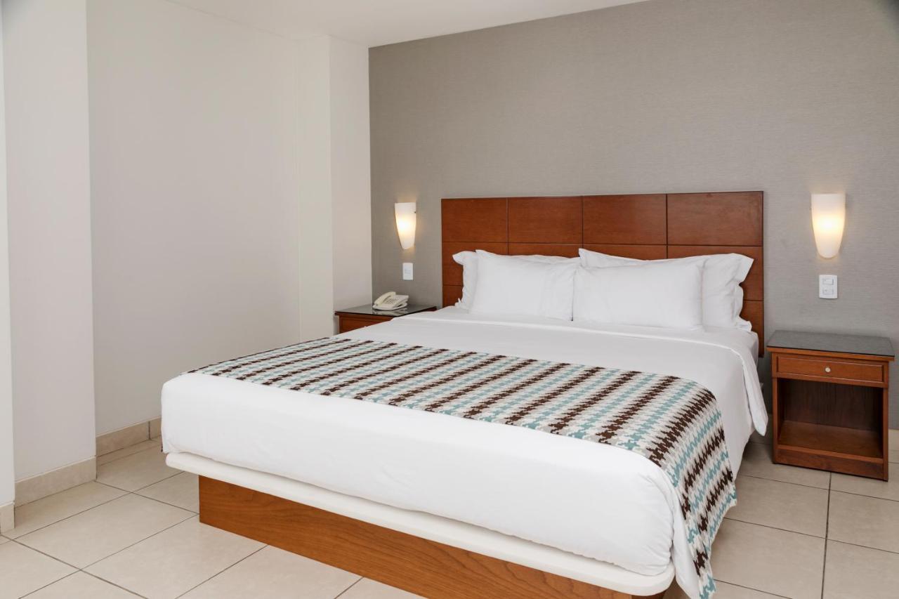 Costa del Sol Wyndham Pucallpa Esterno foto
