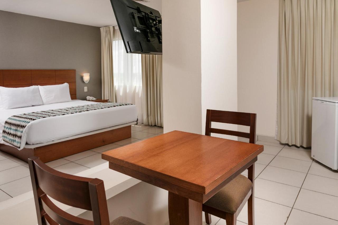 Costa del Sol Wyndham Pucallpa Esterno foto