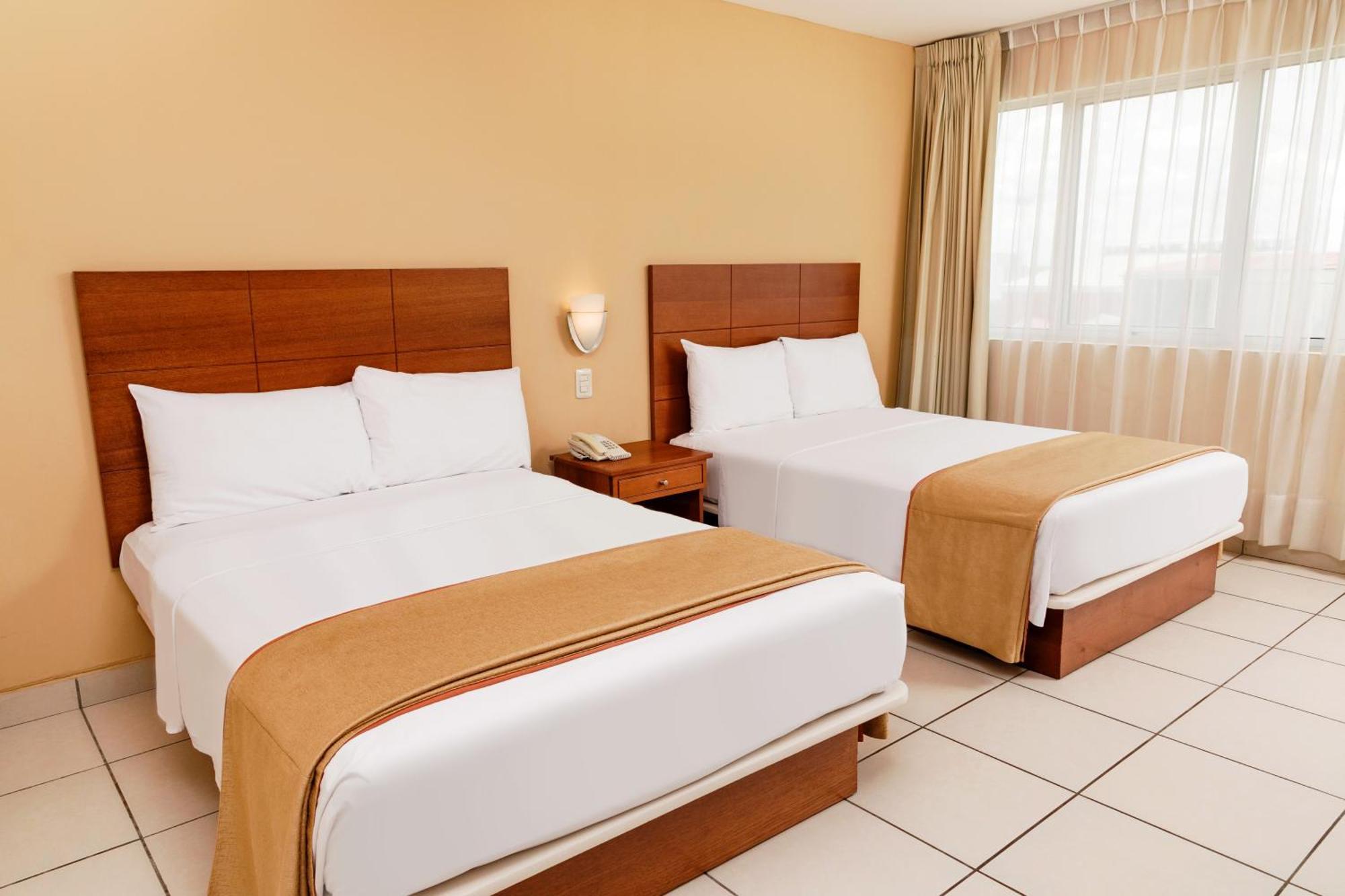 Costa del Sol Wyndham Pucallpa Esterno foto