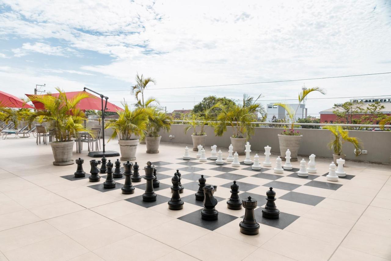 Costa del Sol Wyndham Pucallpa Esterno foto Rooftop