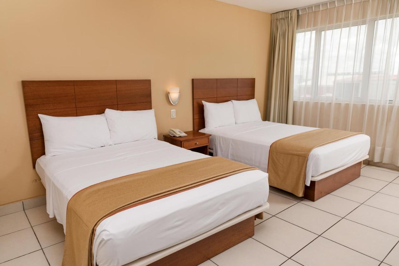 Costa del Sol Wyndham Pucallpa Esterno foto
