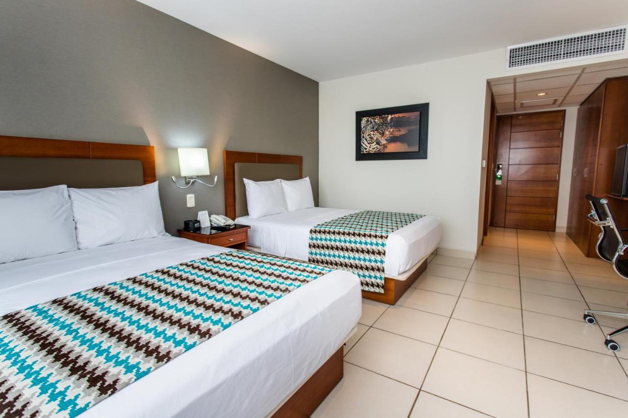 Costa del Sol Wyndham Pucallpa Esterno foto